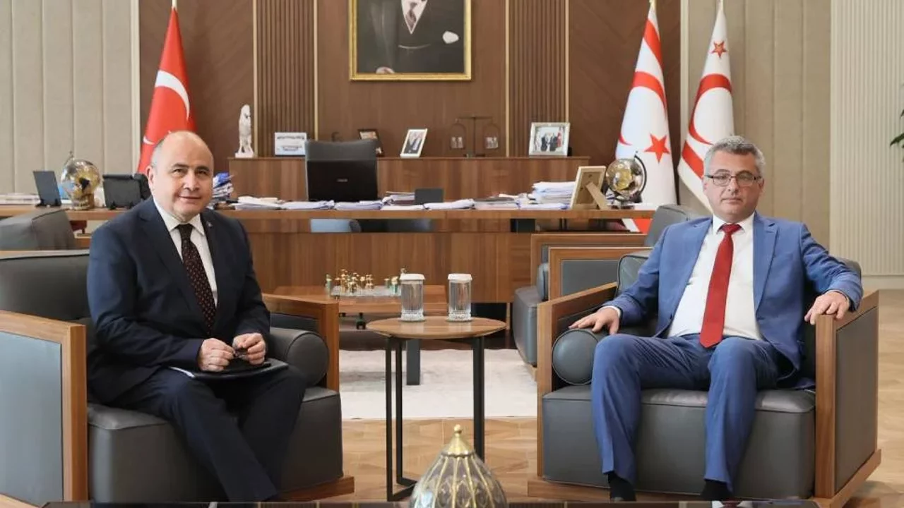 Cumhurbaşkanı Tufan Erhürman, TC Lefkoşa Büyükelçisi Ali Murat Başçeri’yi kabul etti