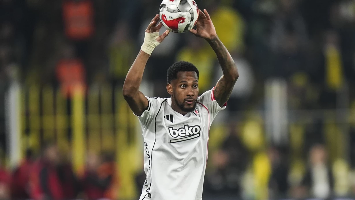 Amir Murillo kafa travması nedeniyle derbiye devam edemedi