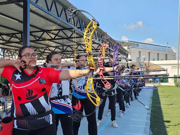 Okçuların zirve yarışı nefes kesti