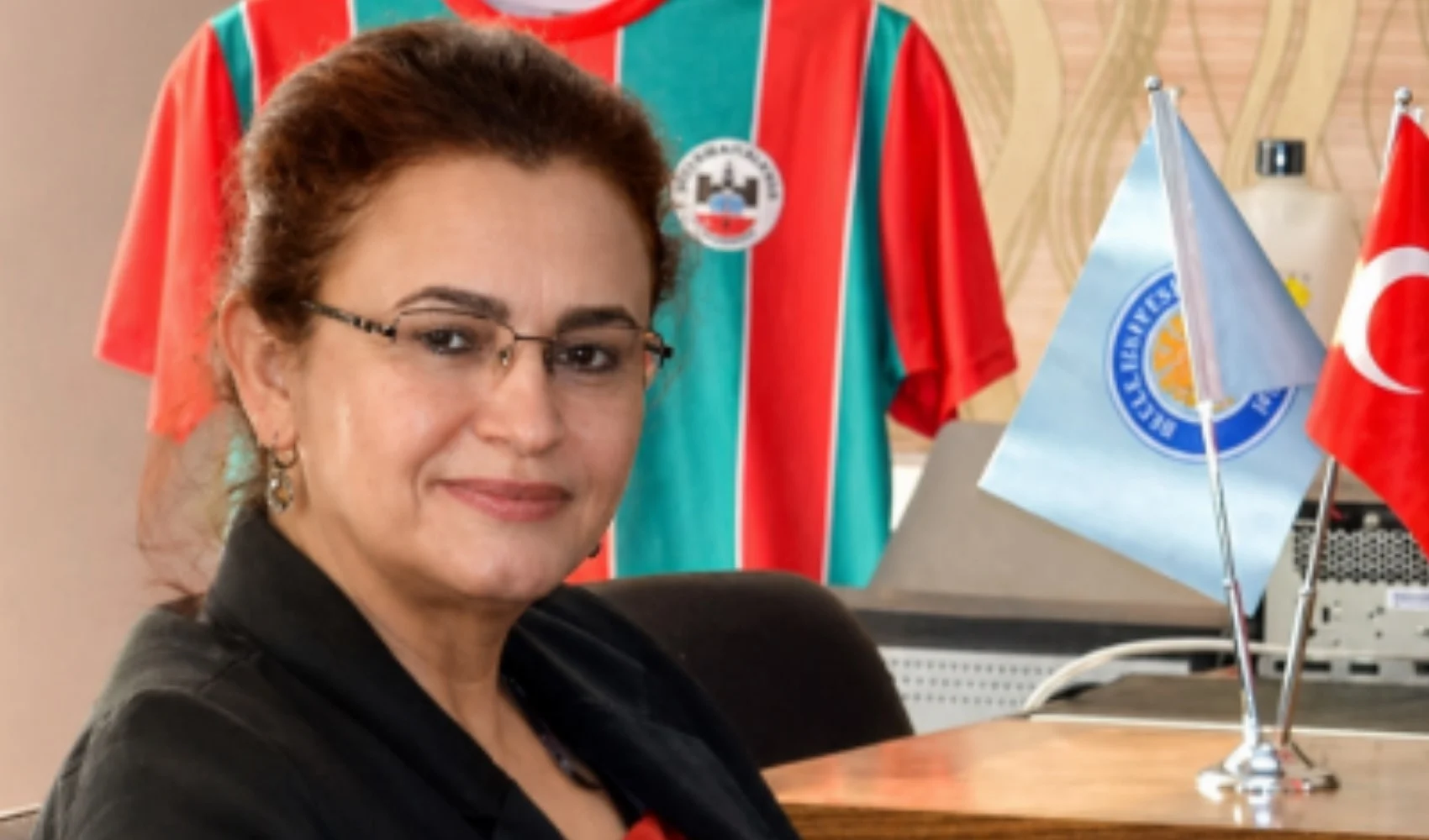 Suriye’den gelen yorgun mermi Türk profesöre isabet etti!