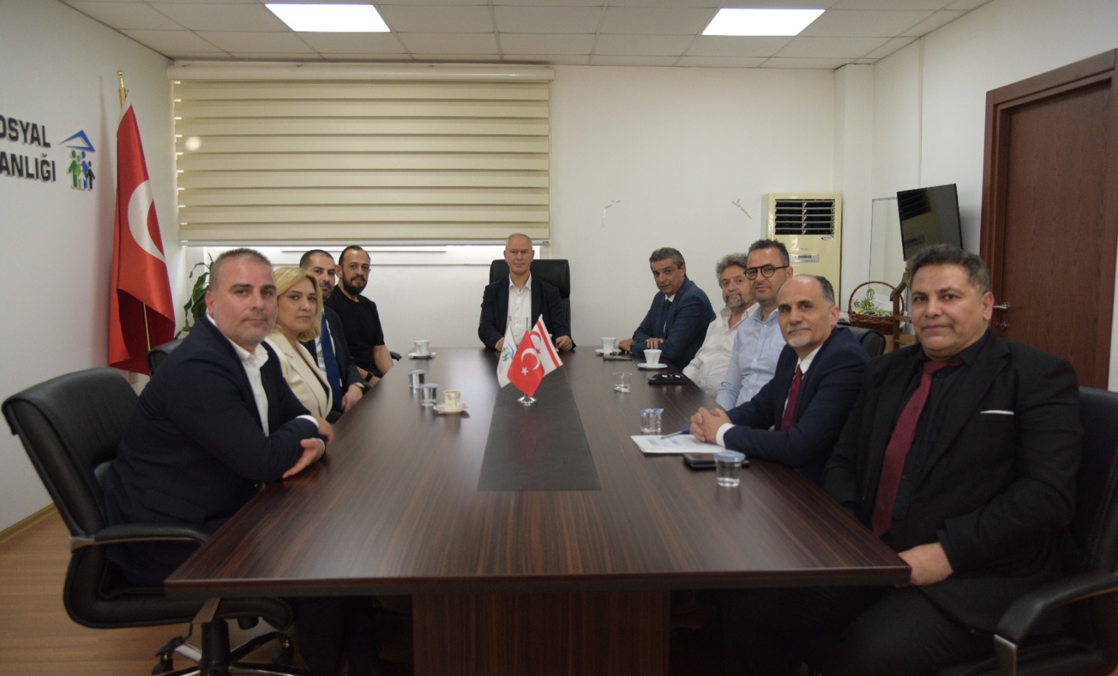 Hasipoğlu, turizm örgütü temsilcileriyle görüştü