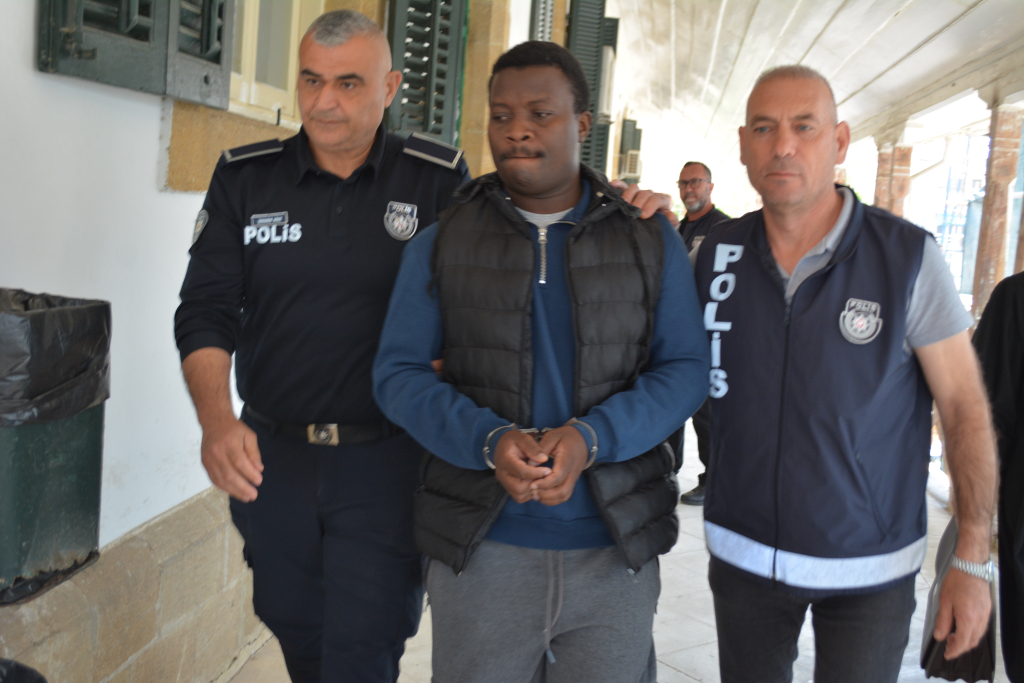 Uyuşturucu satışı ve tasarrufundan yargılanan sanığa 1 yıl 6 ay hapis