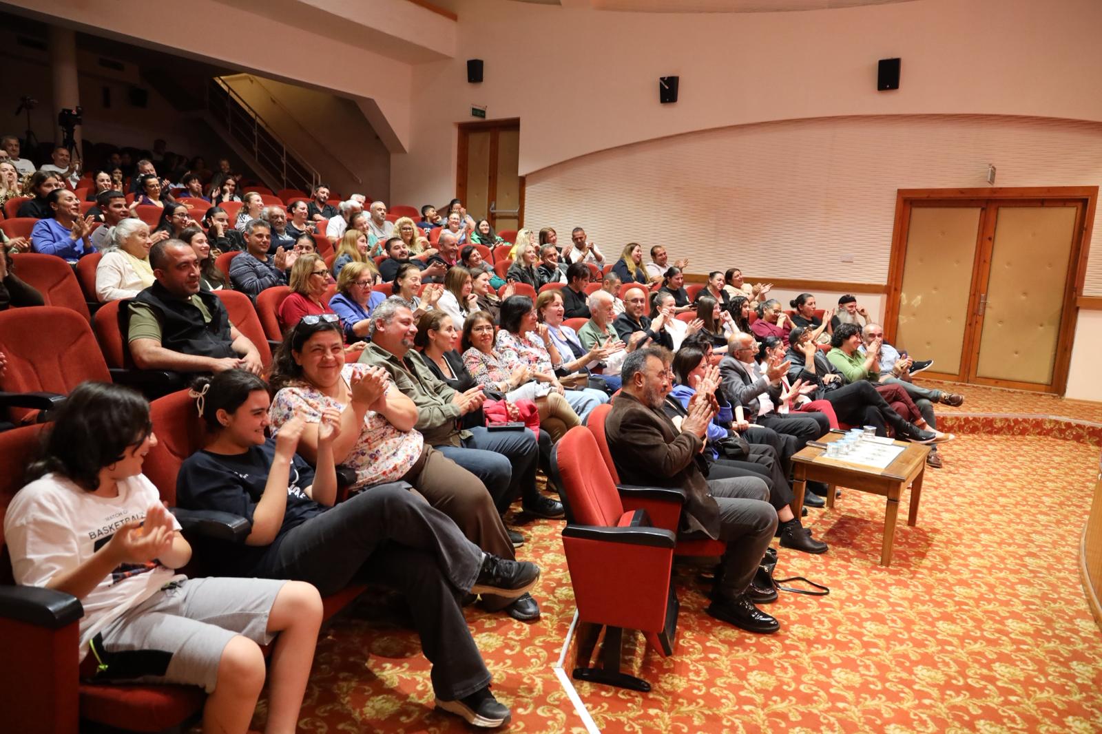 Karya Tiyatro Atölyesi, İskele’de tiyatro severlerin huzuruna çıktı