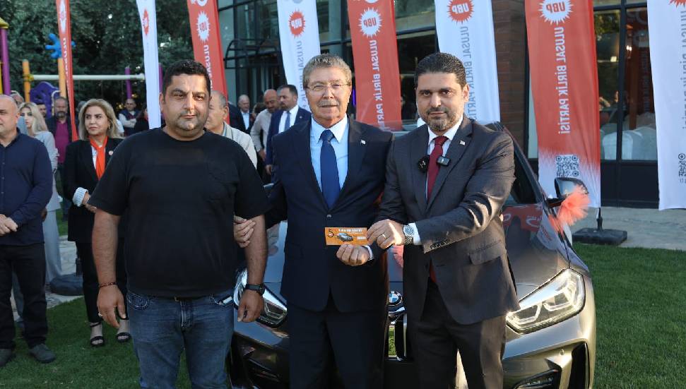 UBP Piyangosu talihlisine arabası teslim edildi